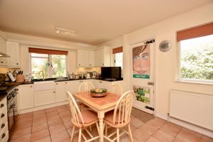 Kitchen / breakfast room- click for photo gallery